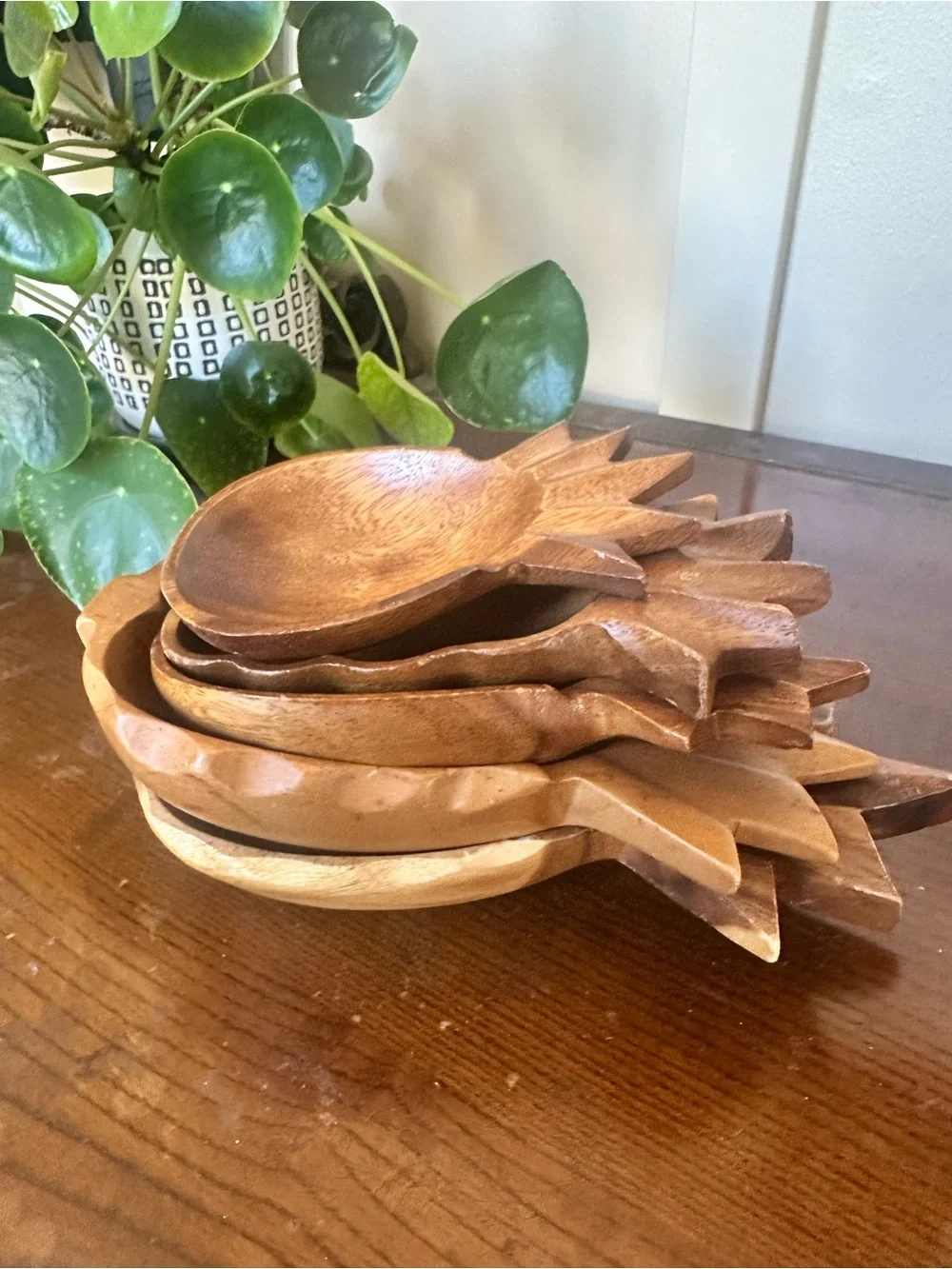 Set of 5 Nesting Wooden Pineapple Snack/Trinket Bowls